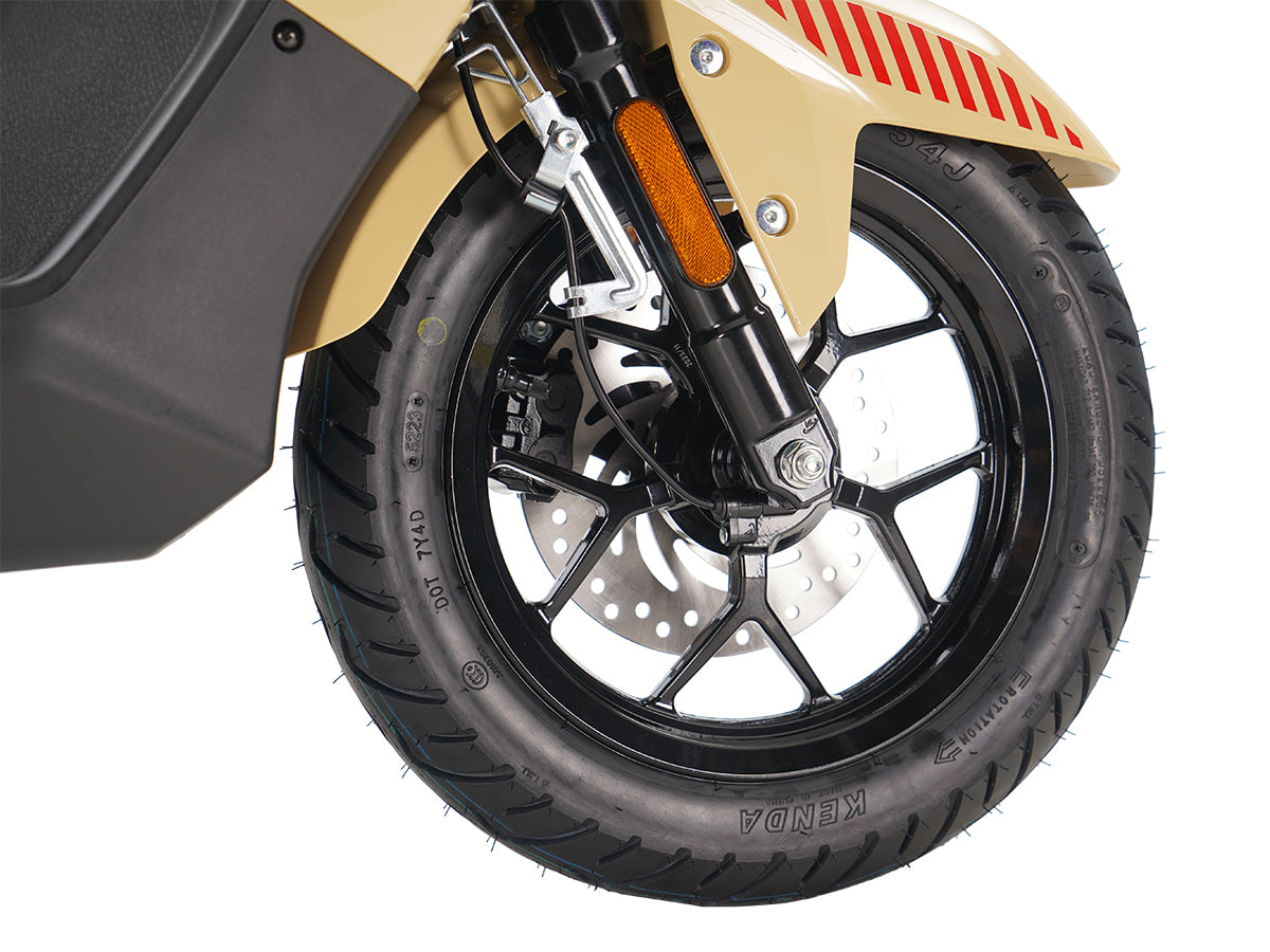 IceBear Clash 150cc Scooter (PMZ150-2) - DSC03487