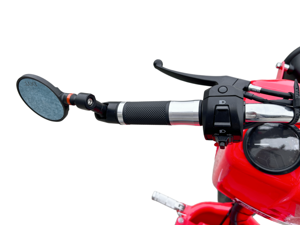 IceBear Maddog Gen V 150cc Scooter (PMZ150-22) - Right handlebar close-up