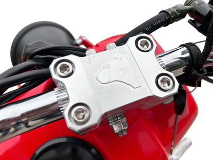 IceBear Maddog Gen V 150cc Scooter (PMZ150-22) - Handlebar stem/triple clamp close-up